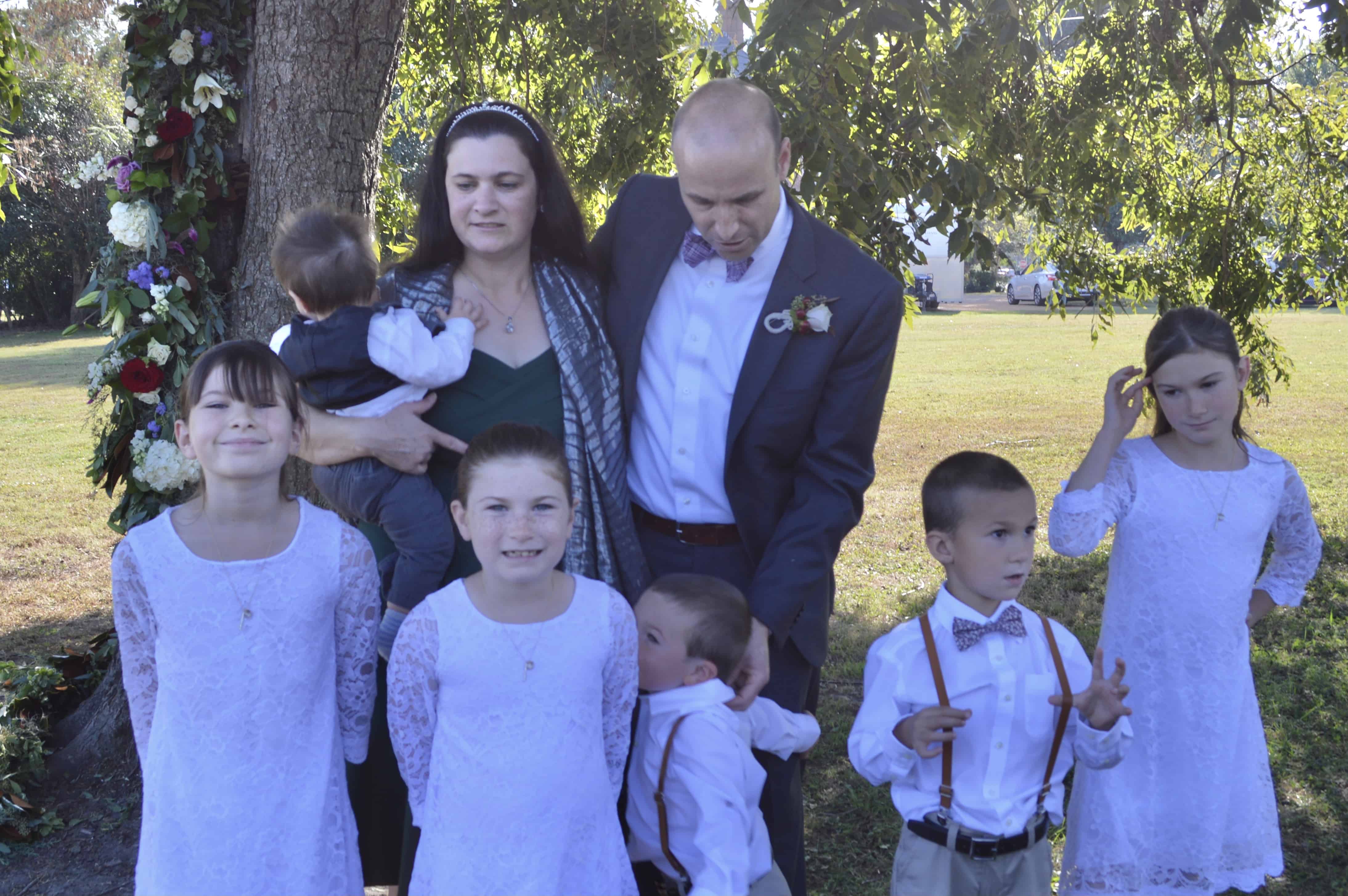 disorganized family wedding photo