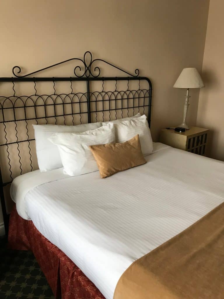 King bed at The Oregon Garden Resort in Silverton