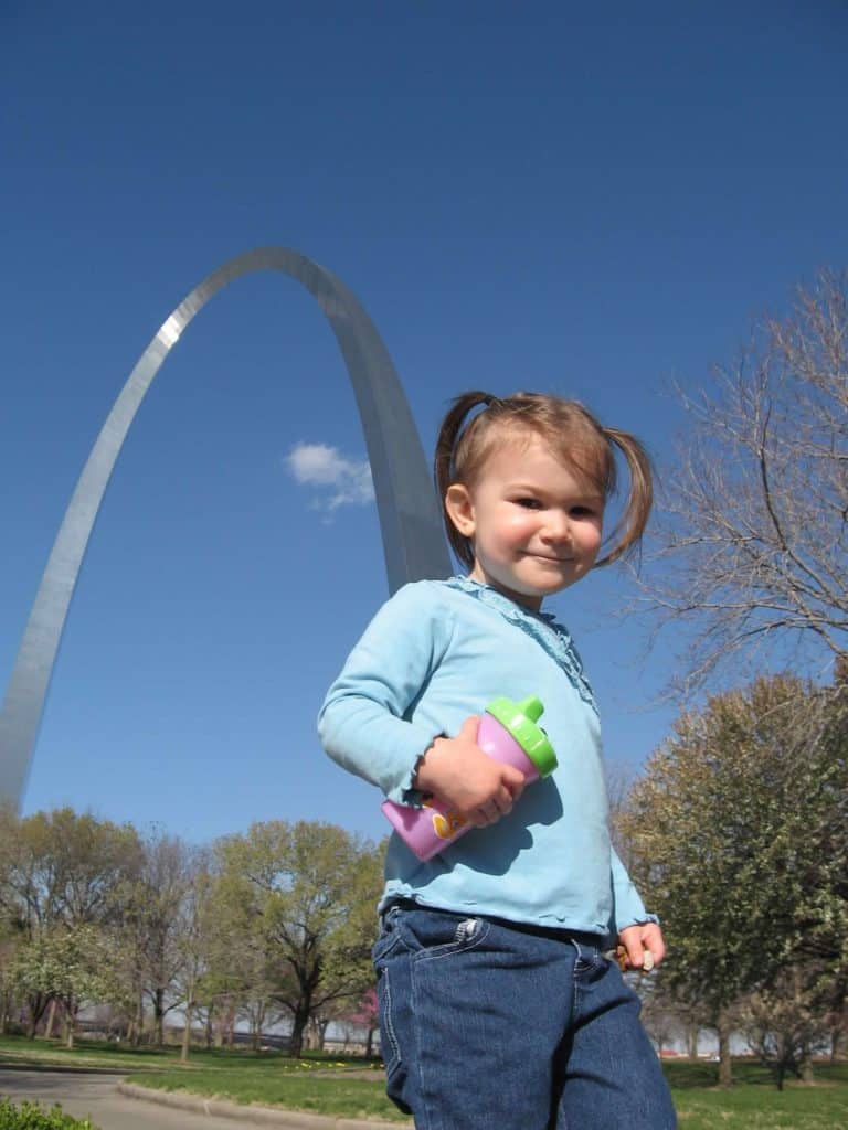 Toddler with Gateway Arch NP in background.