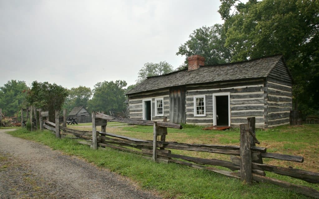 Thomas Lincolns log cabin still stands today at Lincoln Log Cabin State Historic Site.