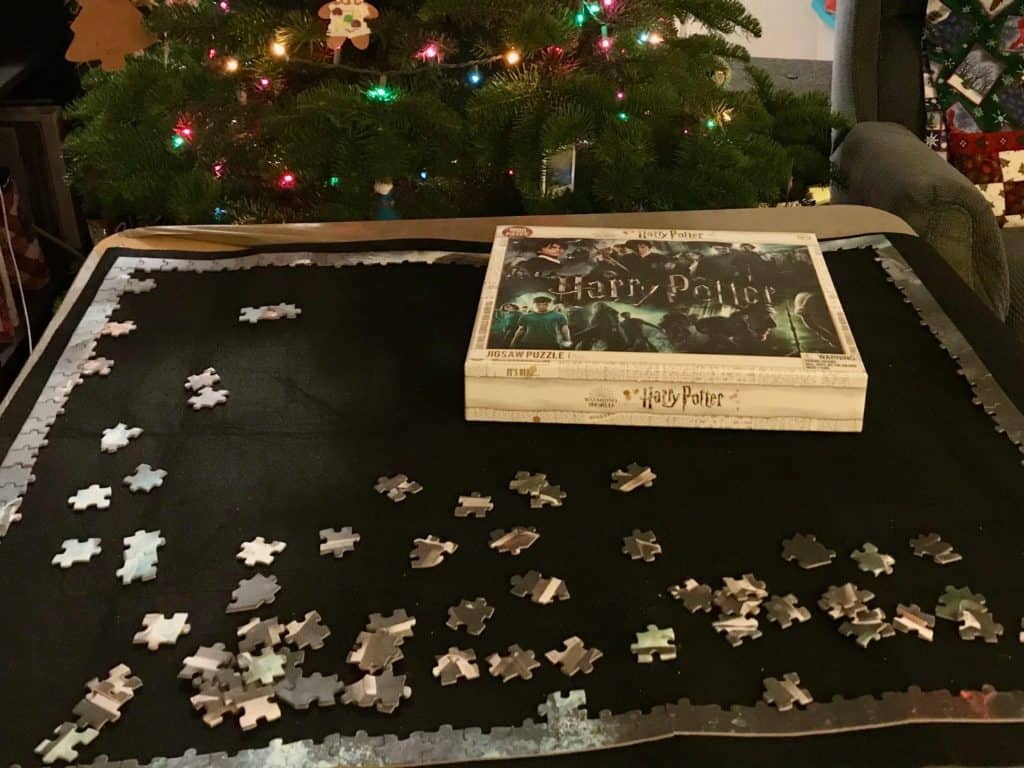 Jigsaw puzzle. Winter Activities for Teens.