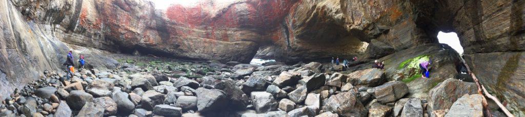The image gives a panorama of the inside of the Devil's Punchbowl. 