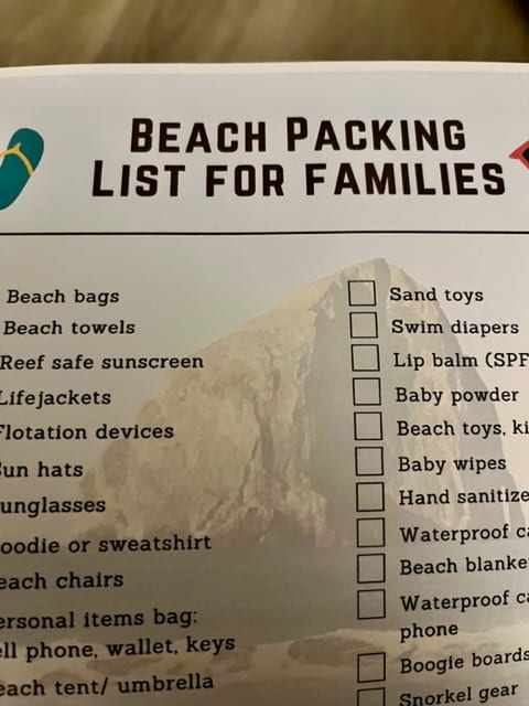 Beach packing list family printable.