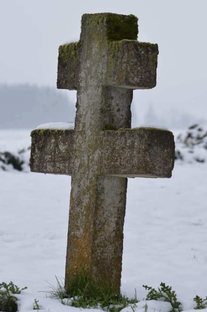 Graveyard cross. No contact with toxic family