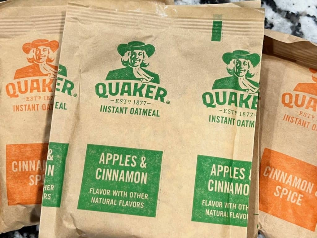 Quaker Instant oatmeal packets Apples and Cinnamon flavor. best canned foods for camping