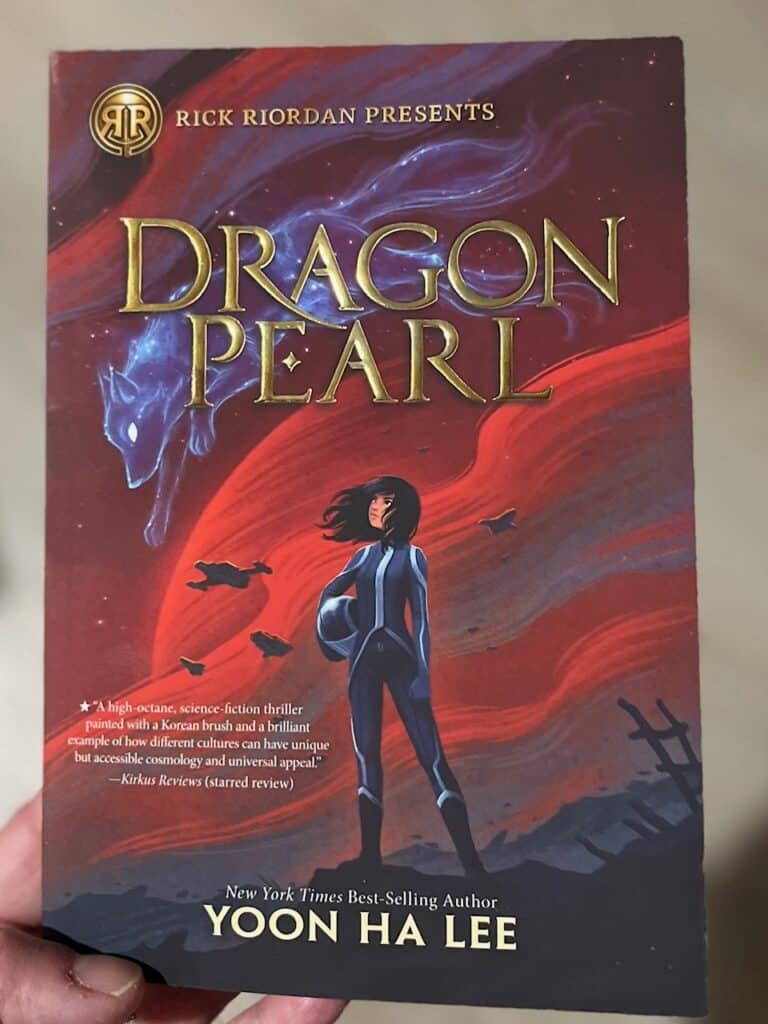 Cover of Dragon Pearl by Yoon Ha Lee