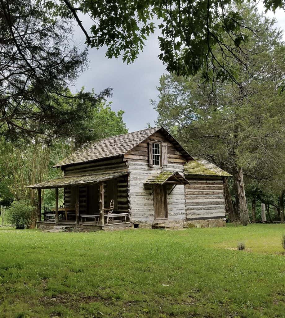 A historic cabin along the Trail of Tears National Historic Trail.