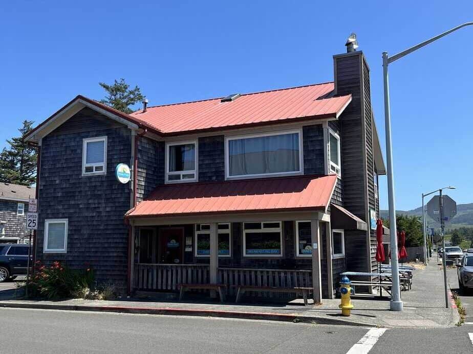 Osprey Cafe, Seaside, Oregon street view