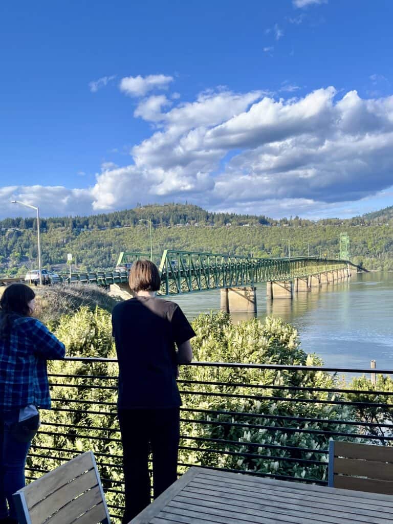 Girls looking out towards the Hood River - White Salmon Bridge from the Best Western Hood River