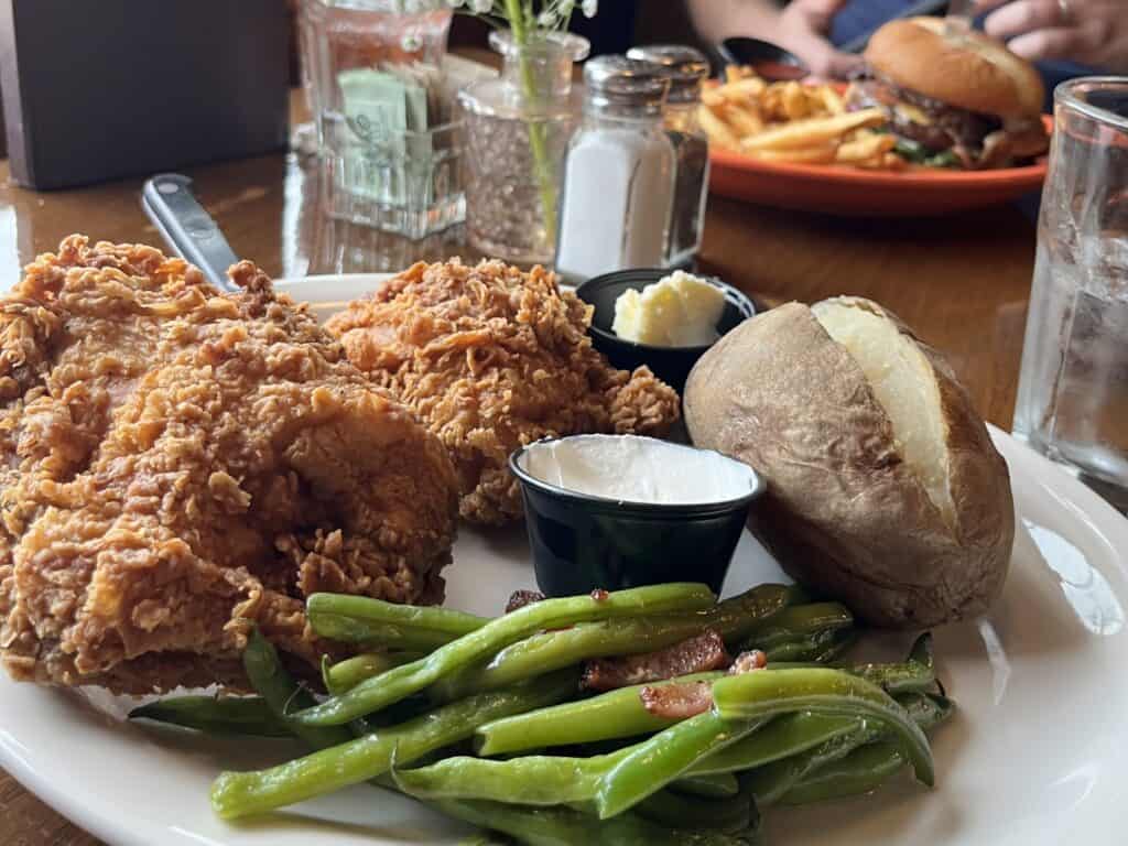 Fried Chicken plate at Lou's Kitchen. Lou's kitchen is one of the best places to eat in Mt. Angel Oregon.